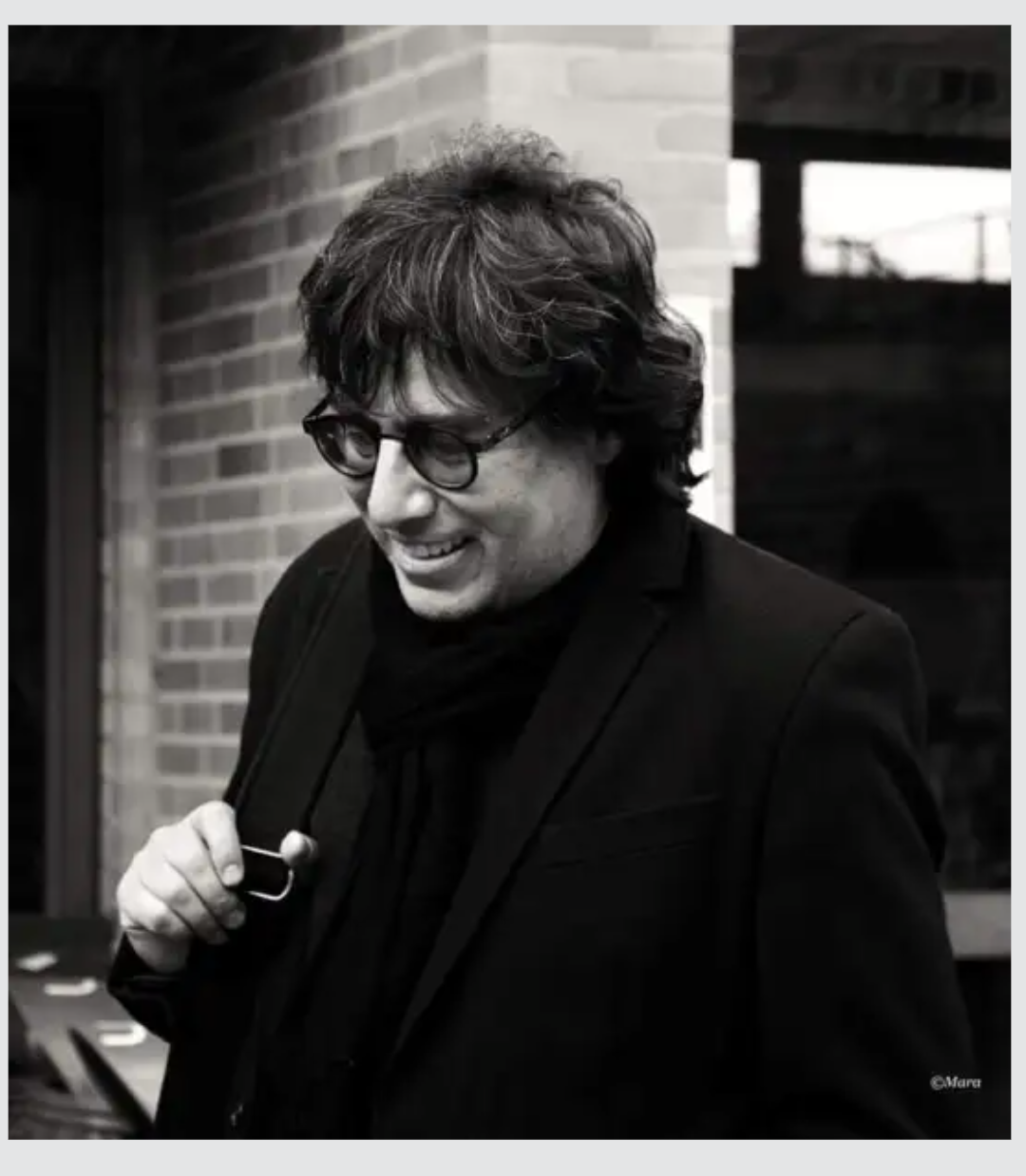 En el arte tienes que ser totalmente libre Un acercamiento al poeta Álvaro Mata Guillé